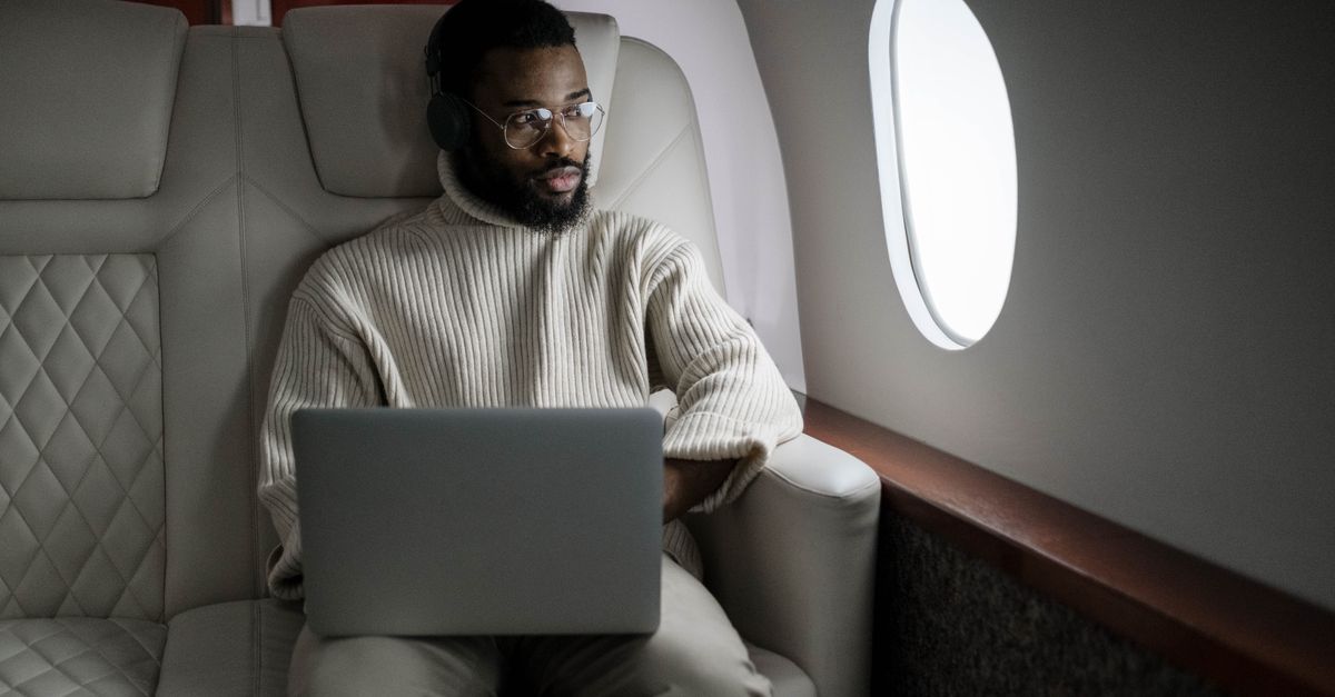 Best Melatonin for Jet Lag: Benefits, Dosing, and Realistic Expectations