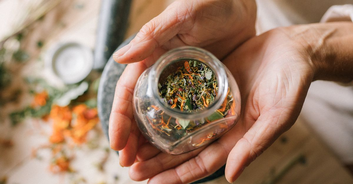 Does Black Cohosh Help with Perimenopause?