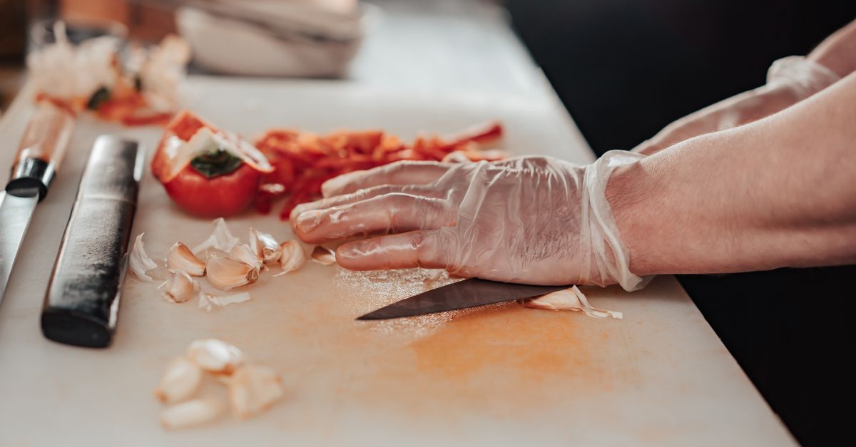 Food vs Supplements: When Diet Is Enough and When You Need a Pill