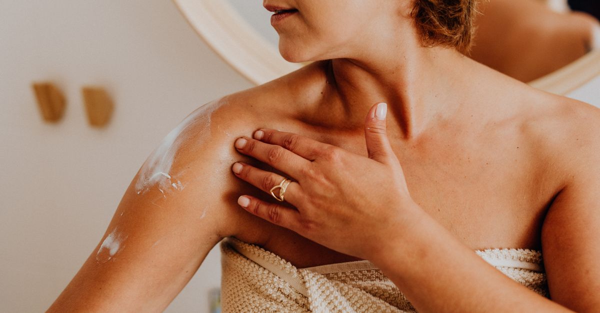 Is Frozen Shoulder Normal in Perimenopause with Hypothyroidism?
