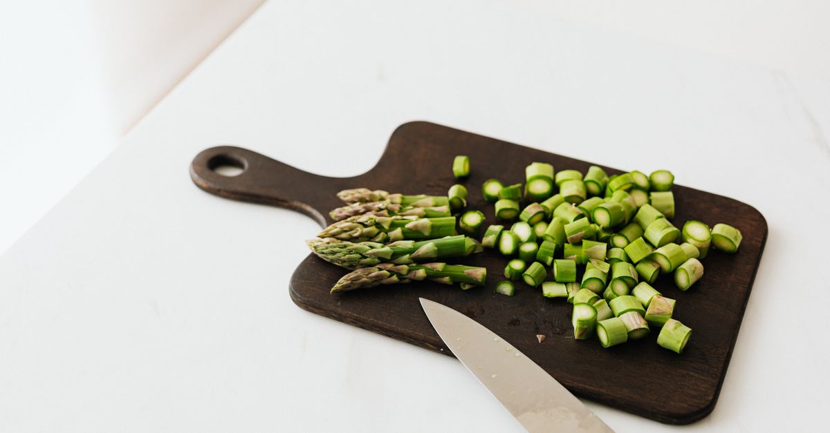 How Can I Lower Total Cholesterol? A Look at the Clinical Evidence