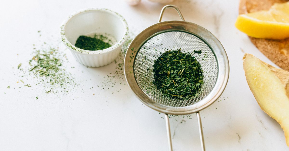 What Helps With Postmenopause Symptoms Without Hormones?