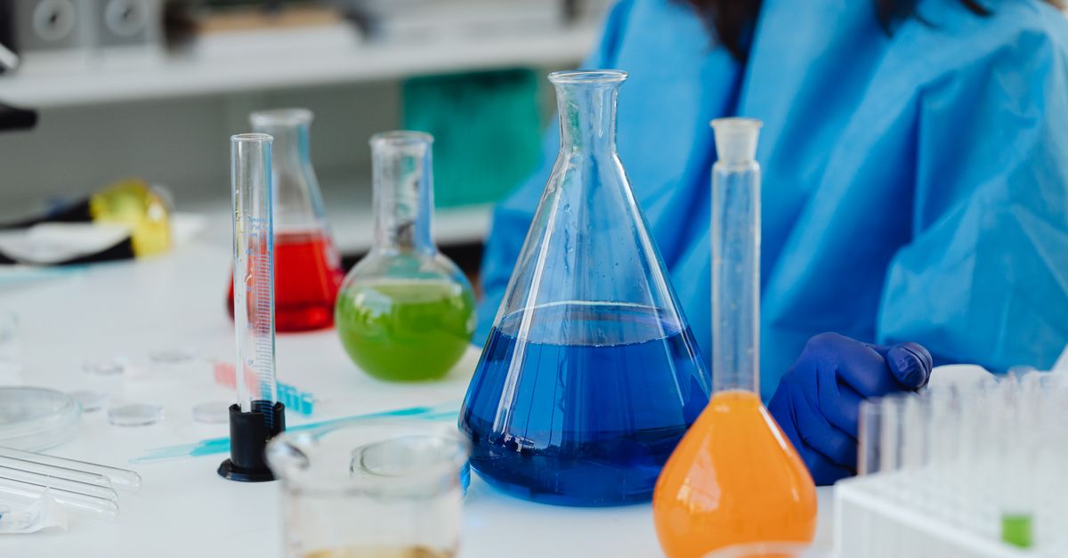 Vanadium Deficiency Symptoms: Causes, Signs, and Functional Support