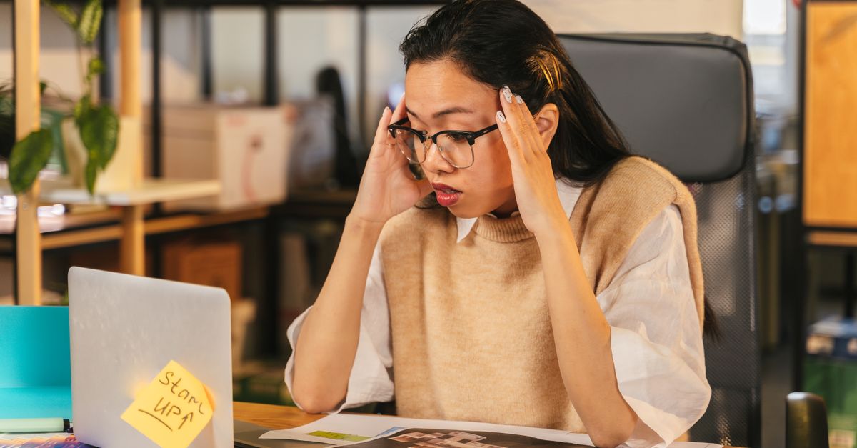 What Are the First Signs of PMDD?