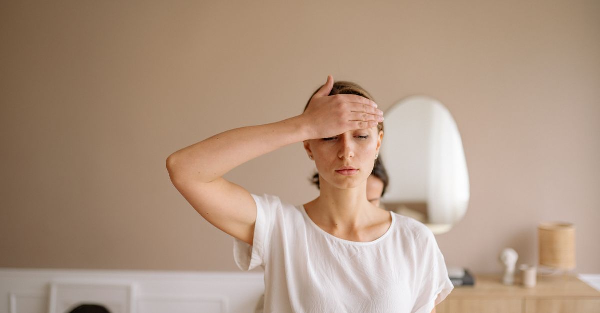 What Causes Frozen Shoulder with PMDD?