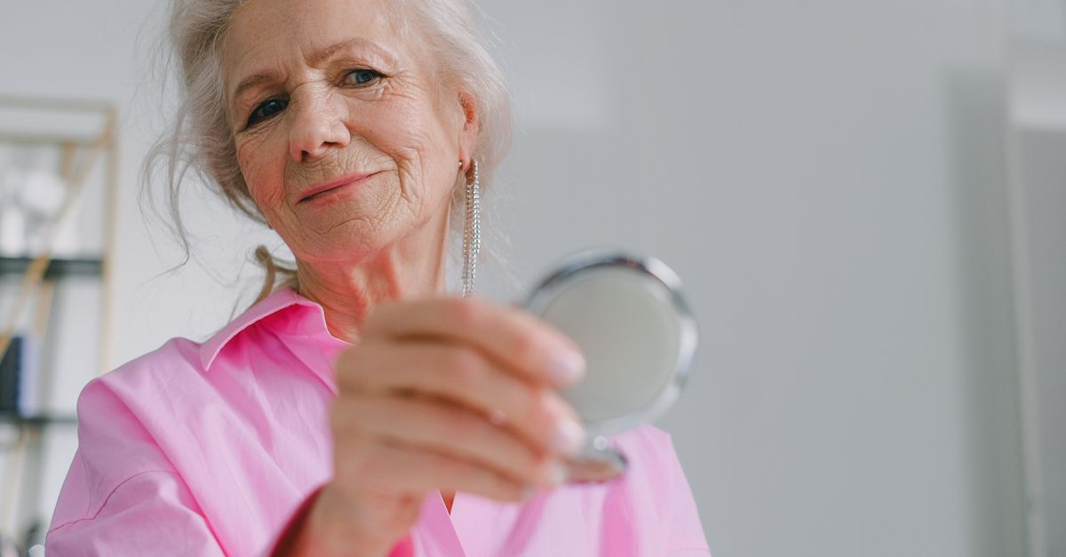 What Causes Hot Flashes in Postmenopause?