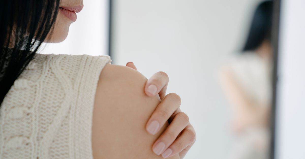What Causes Itchy Skin with PMDD?